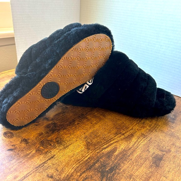 New Black Fluff yeah Slides size 6 - Picture 3 of 5